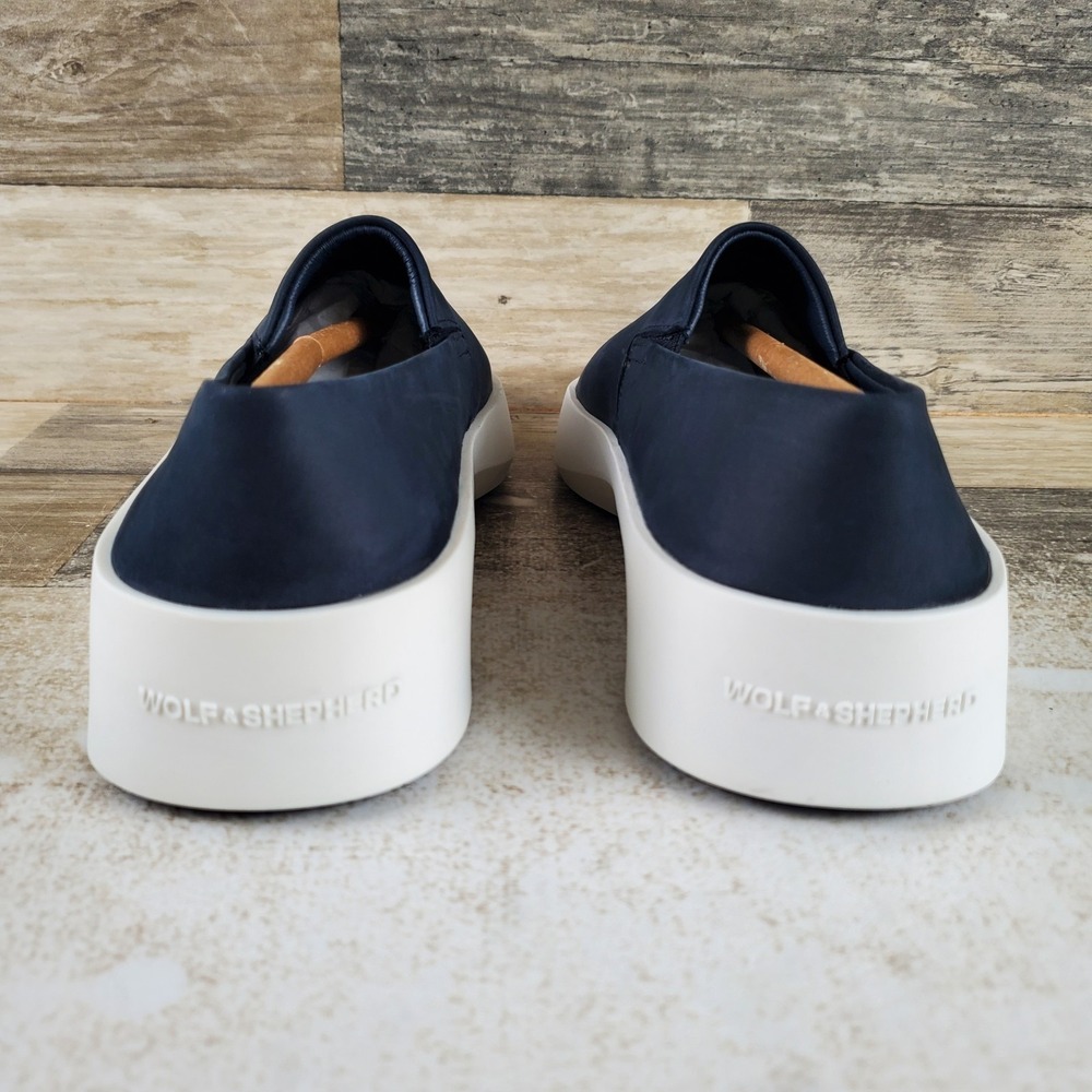 Wolf & Shepherd Cruise Womens Shoes Sz 7 Navy Brilliant White Suede Slip-On - Picture 3 of 10